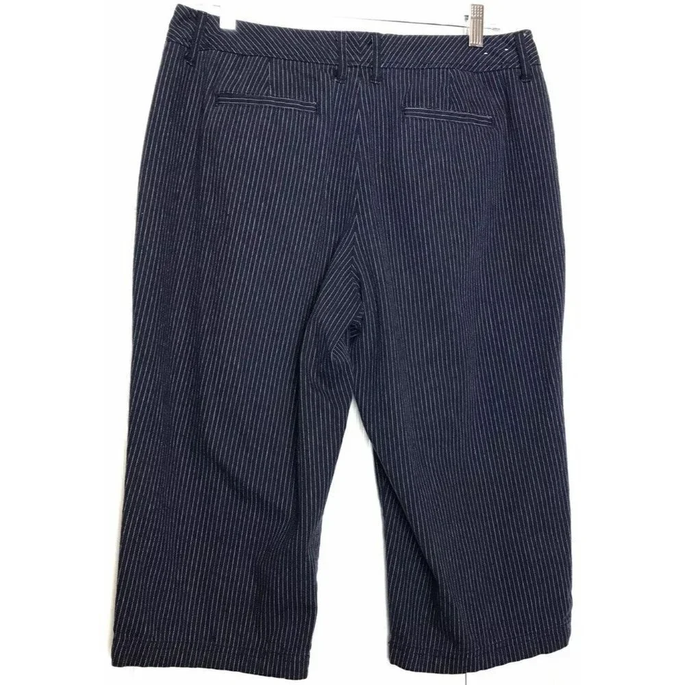 St. John's Bay Stretch Size 14 Navy & White Pinstripe Capri Pants